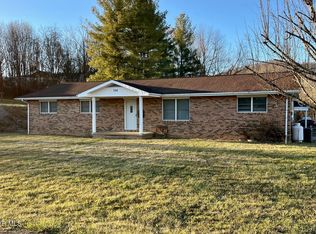 121 Wallen St, Pennington Gap, VA 24277