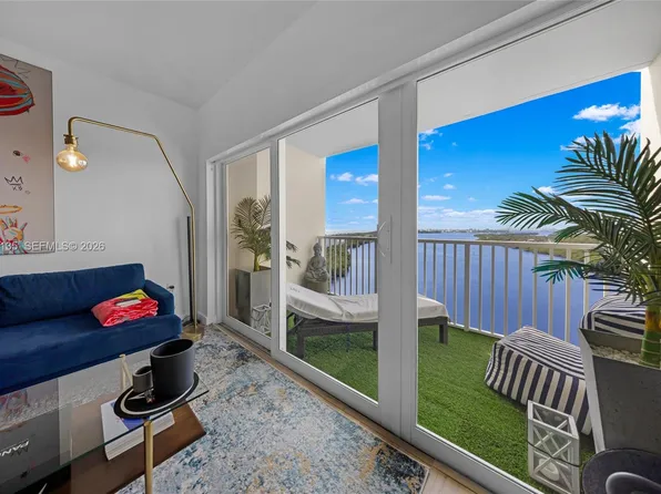 300 Bayview Dr APT 1614, Sunny Isles Beach, FL 33160
