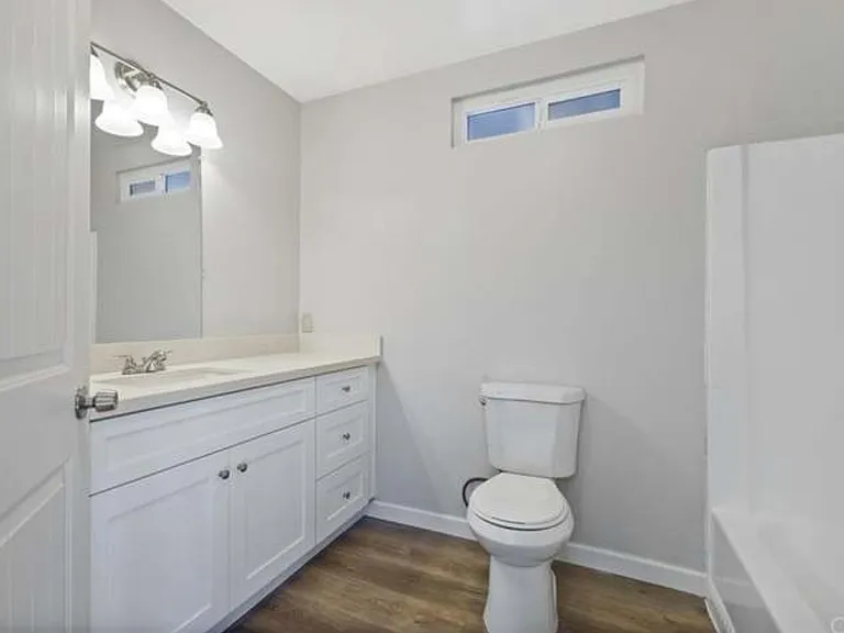 821 E Whittier Ave — Photo 9