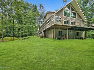 274 Clubhouse Dr, East Stroudsburg, PA 18302