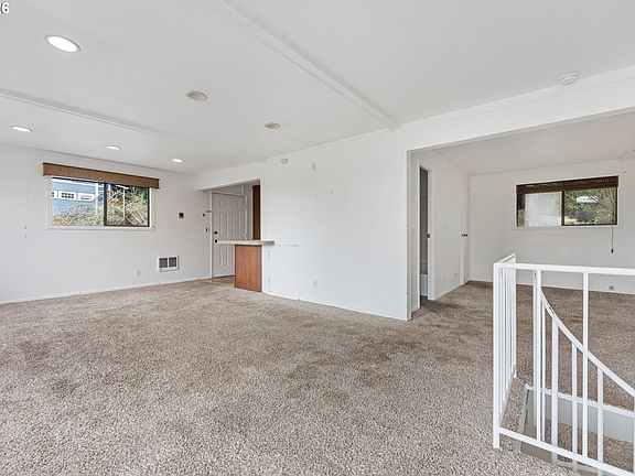 5th image of 7040 SW Brier Pl