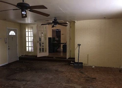 4th image of 800 E 56th Ave