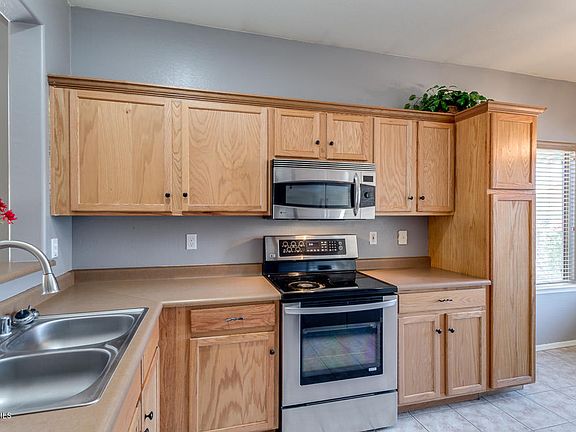 3rd image of 12624 W Campina Dr