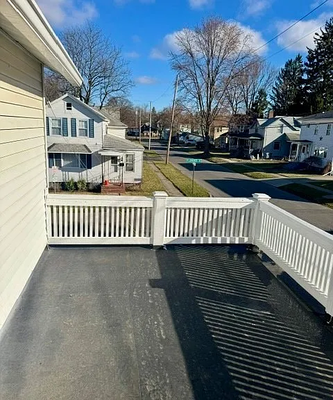 30 Florence St — Photo 4