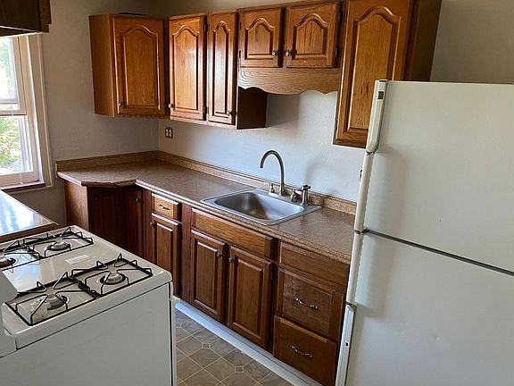 2nd image of 516 Boggs Ave