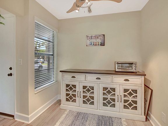 5th image of 14 Royal Palm Way Unit 102