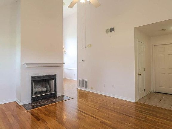 2nd image of 2106 Lauren Dr