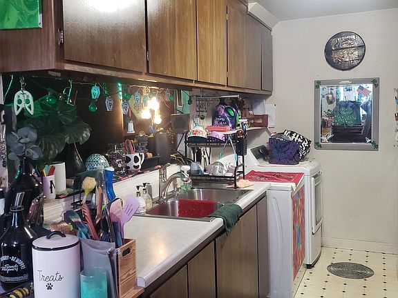 5th image of 683 Pine Meadows Dr APT 3
