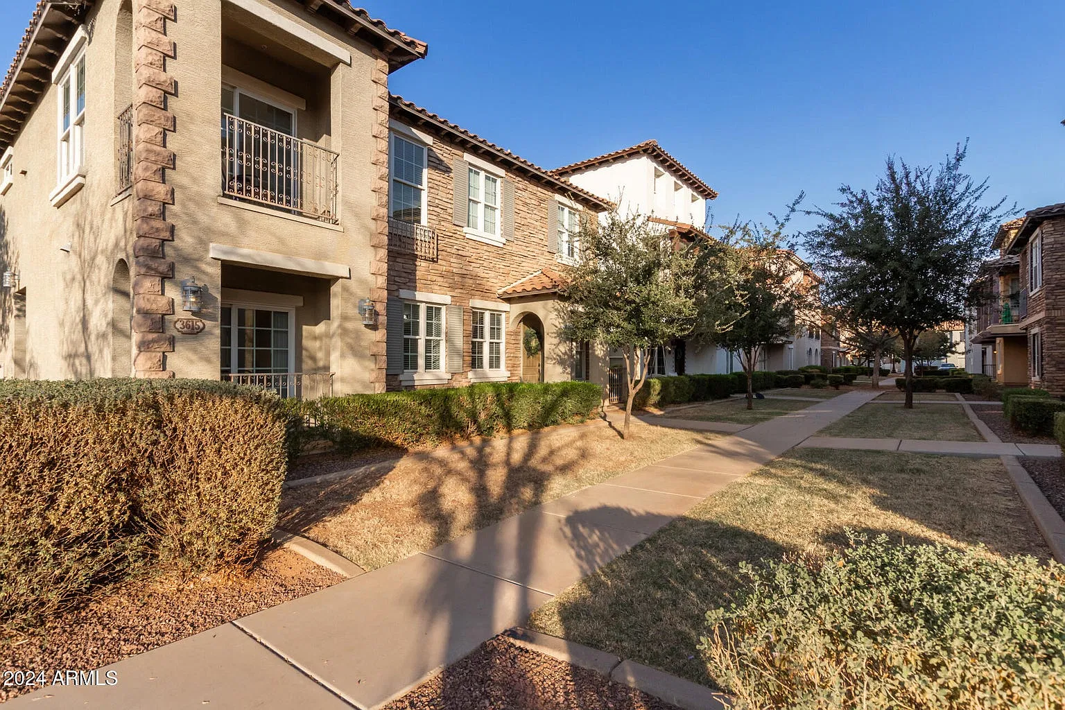 3 bed, 1303 sqft, $2,200 — Photo 1