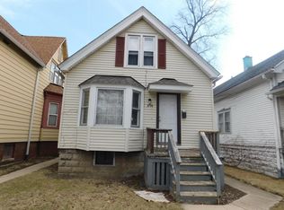 3754 N 6th St, Milwaukee, WI 53212