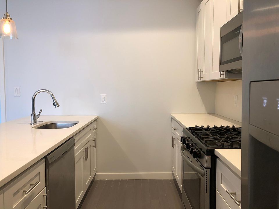 1st image of 1446 N Franklin St #B