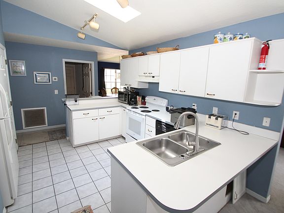 2nd image of 3639 Whisperwood Cir