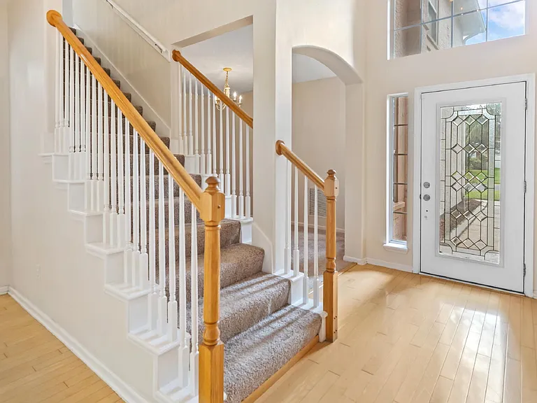 572 Redberry Ln — Photo 10