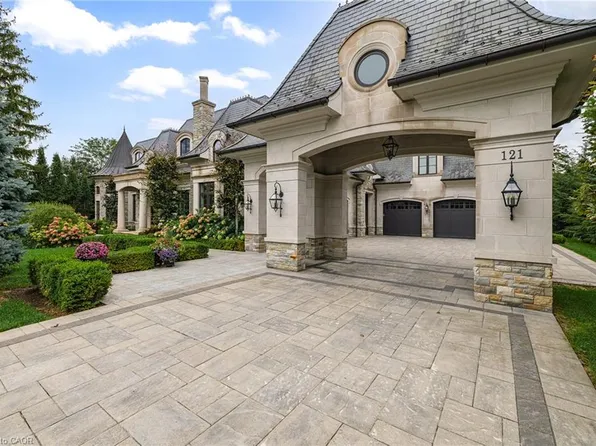 121 Rebecca Ct, Vaughan, ON L6A 1G2