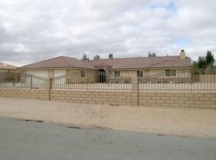 13876 Titonka Rd, Apple Valley, CA 92307