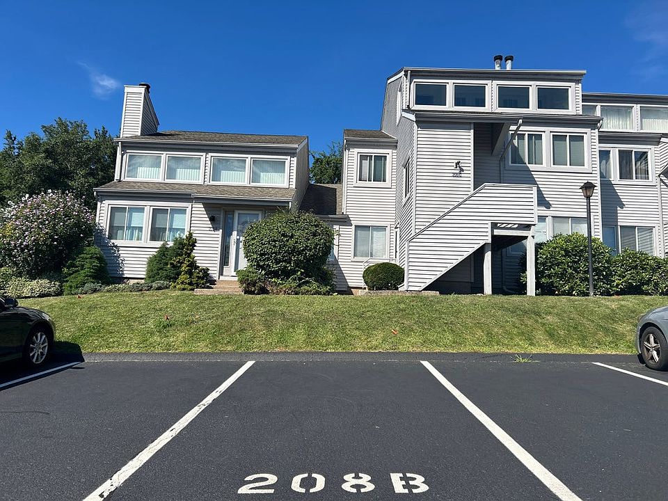 1st image of 208B Brittany Farms Rd