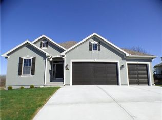 2208 Arbor Ln, Excelsior Springs, MO 64024