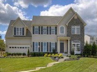 4927 Cloverleaf Ln, Lockport, NY 14094