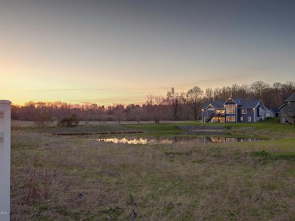 4th image of 6765 Bradenwood Dr