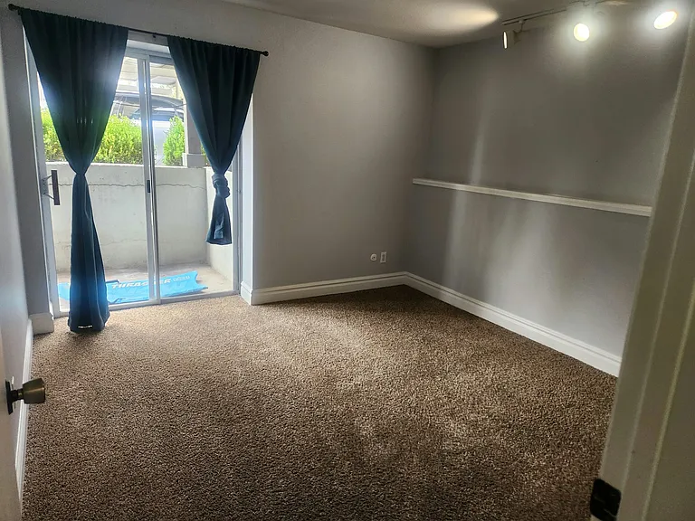 5321 S 580 E — Photo 10