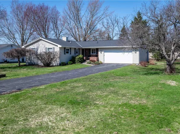 5875 Columbus Dr, Marcy, NY 13403