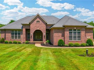 11383 Rolling Meadows Dr, Garrettsville, OH 44231