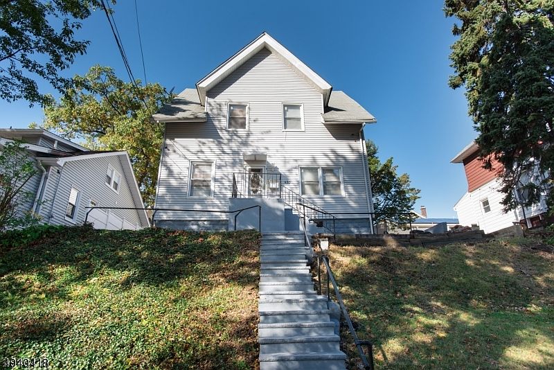 1st image of 435 Union Ave