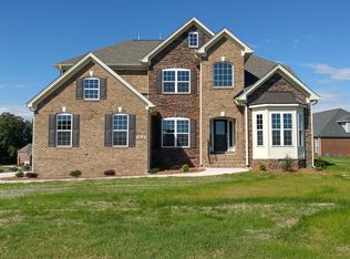 8514 Julina Dr, Oak Ridge, NC 27310