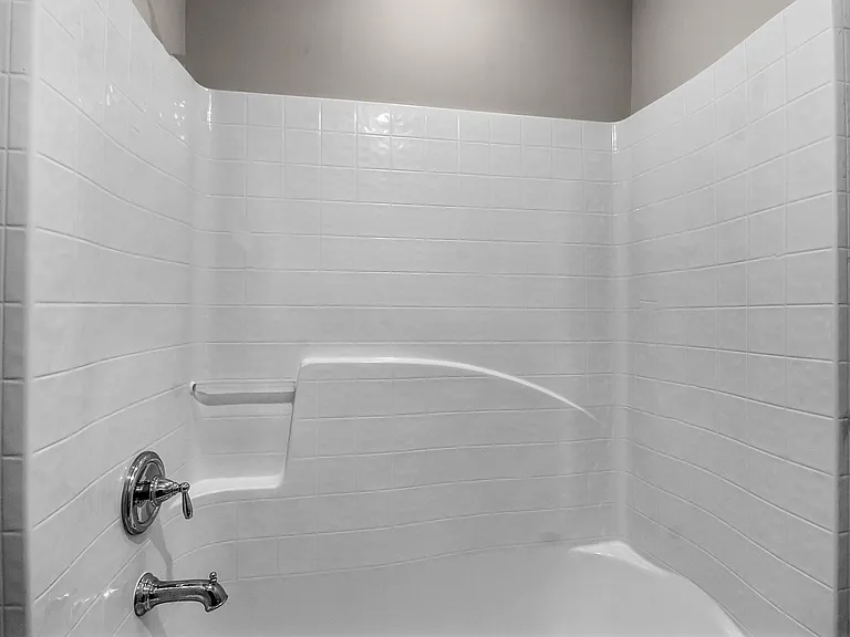 125 Ventura Pl — Photo 33