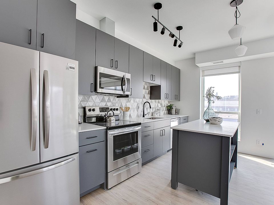 2227-University-Ave-W-Portfolio-004