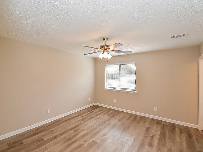 306 River Chase Dr — Photo 9