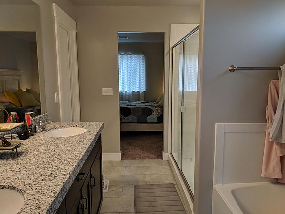 3rd image of 98 West 550 North