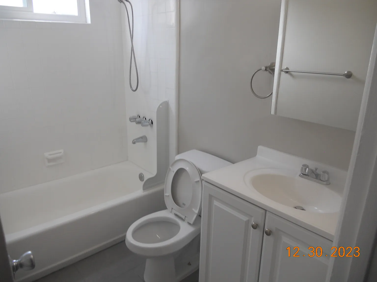 1 bed, 520 sqft, $2,350 — Photo 3
