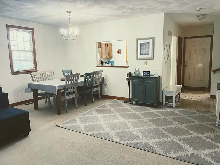 1052 Chestnut St — Photo 7