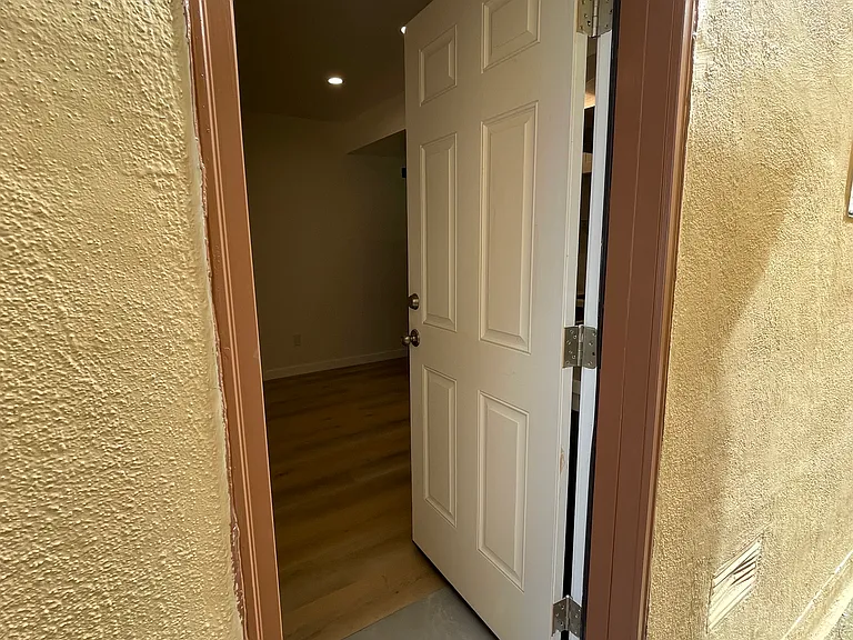 246 Morton Dr #B — Photo 15