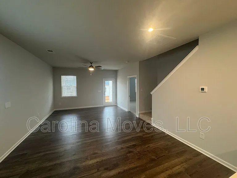 409 Mariene Dr — Photo 5