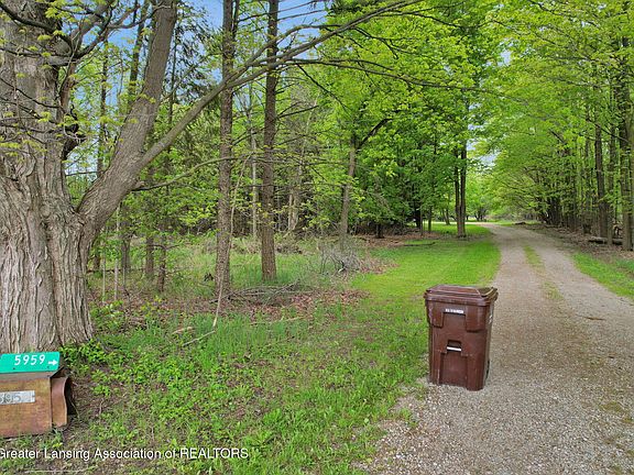 3rd image of 5959 Curtice Rd