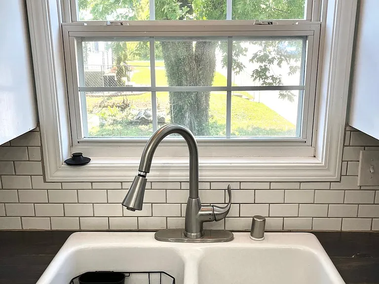 301 Poplar Dr — Photo 15