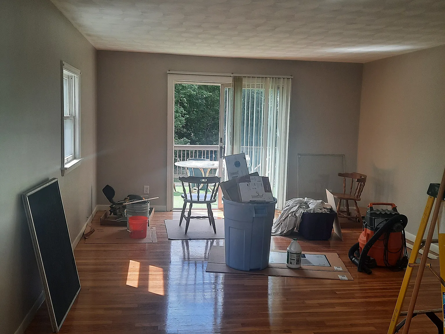 3 bed, 1.5 bath, 1300 sqft, $2,950 — Photo 3