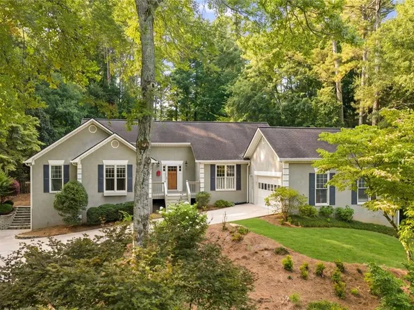 805 Pinehurst Dr, Woodstock, GA 30188