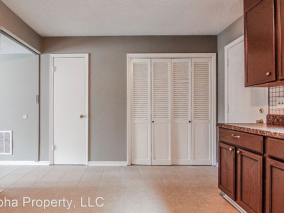 4th image of 59 Pine Creek Ct