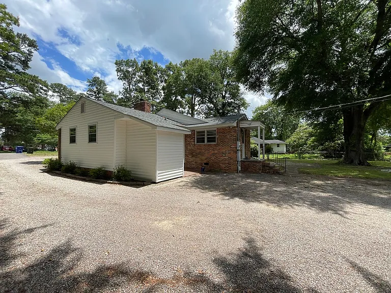106 Silver Bluff Rd — Photo 34