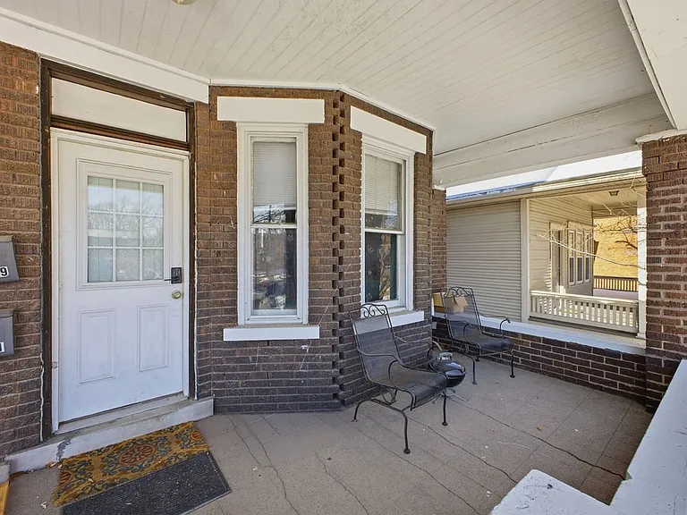 2209 Summit St — Photo 11