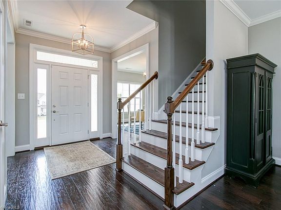 4th image of 7618 Sir William Dr