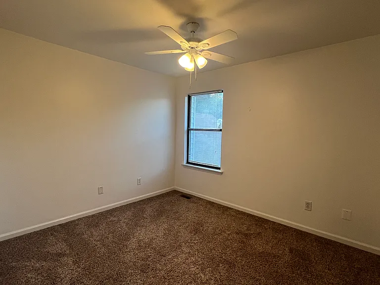 106 Sequoia Ct — Photo 32