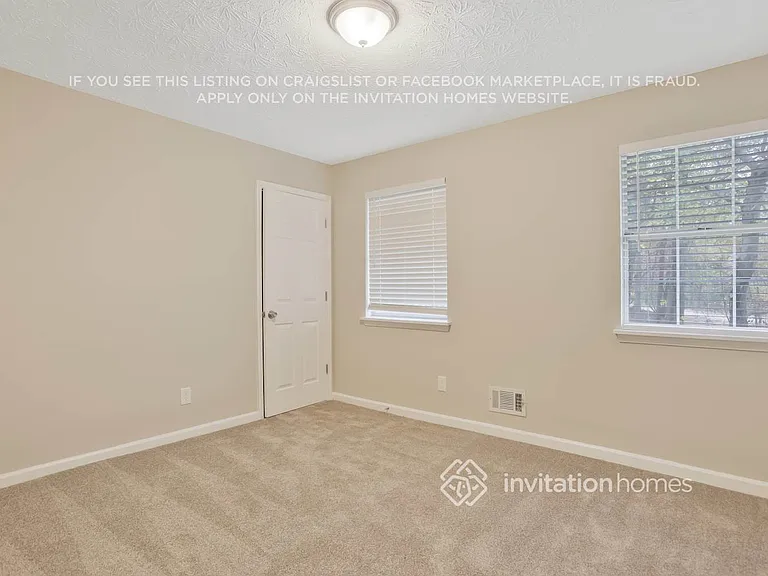5573 Yeager Ridge Dr — Photo 11