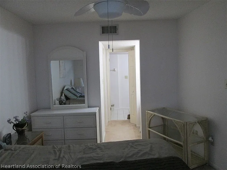 201 Stephen Dr — Photo 8