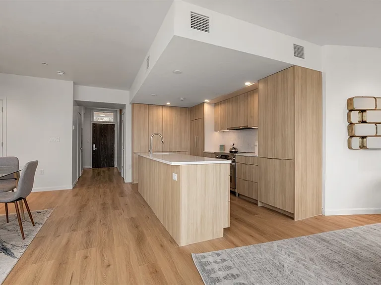 120 Nantasket Ave #305 — Photo 4