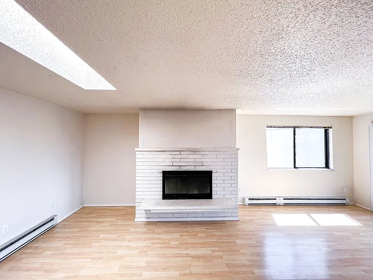 Annaron Apartments — Photo 16