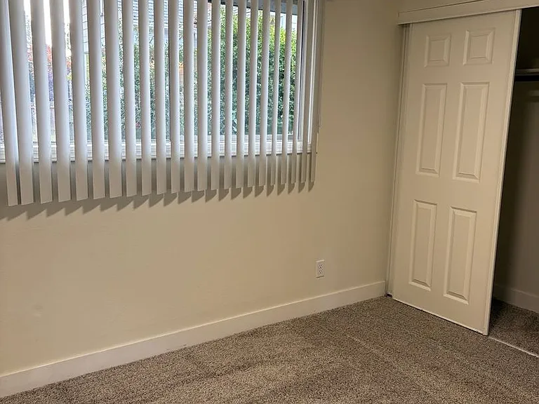 11575 SW Greenburg Rd #24 — Photo 28